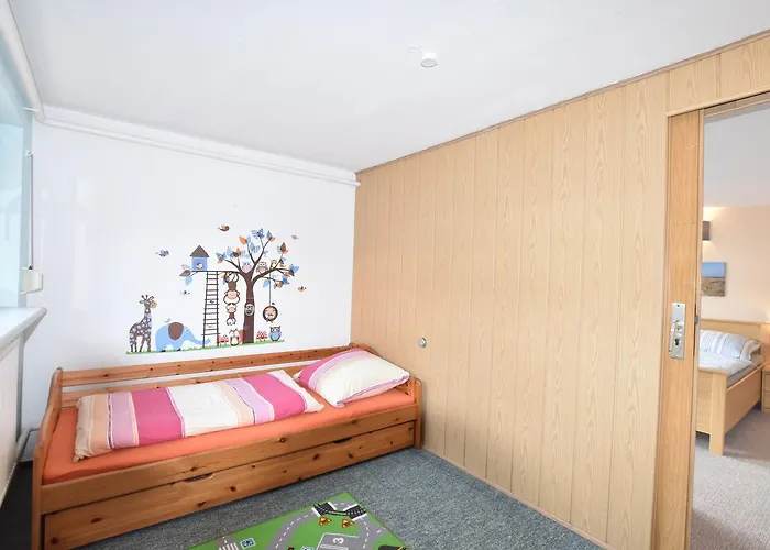 Appartement Mit Eingezaeuntem Garten Rerik